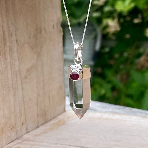 White Quartz & Garnet Necklace - Picture 14 of 16